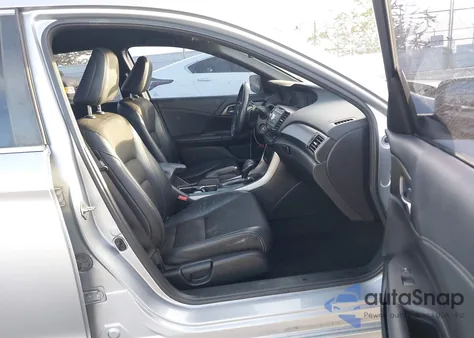 2017 Honda Accord Sport from USA, damaged, VIN 1HGCR2F52HA033610